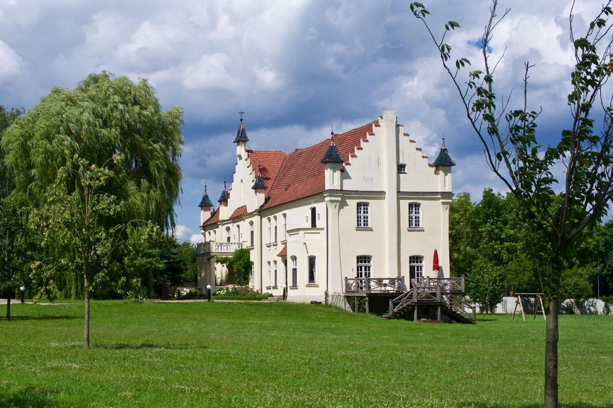 Gutshaus Penzlin Βίλα Meyenburg  Εξωτερικό φωτογραφία