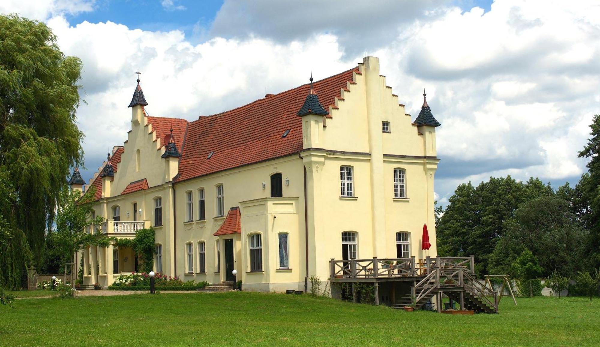 Gutshaus Penzlin Βίλα Meyenburg  Εξωτερικό φωτογραφία